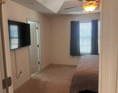 1424 Winter Wharf Lane - Photo Thumbnail 16