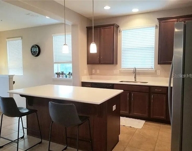 1424 Winter Wharf Lane - Photo Thumbnail 5
