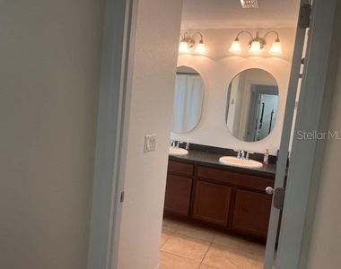 1424 Winter Wharf Lane - Photo Thumbnail 14