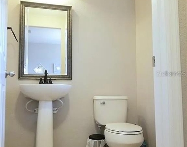 1424 Winter Wharf Lane - Photo Thumbnail 6