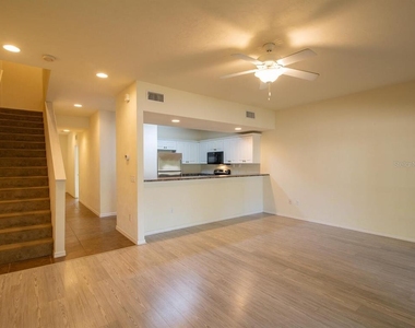 1565 Nw 29th Road - Photo Thumbnail 11