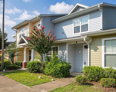 1565 Nw 29th Road - Photo Thumbnail 2