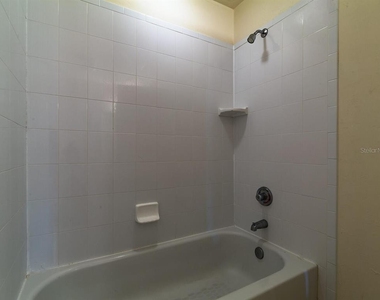 1565 Nw 29th Road - Photo Thumbnail 20