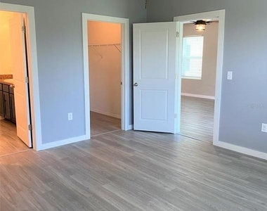 5231 San Palermo Drive - Photo Thumbnail 4