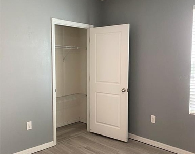 5231 San Palermo Drive - Photo Thumbnail 10