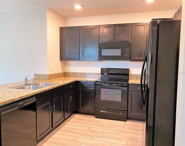 5231 San Palermo Drive - Photo Thumbnail 3