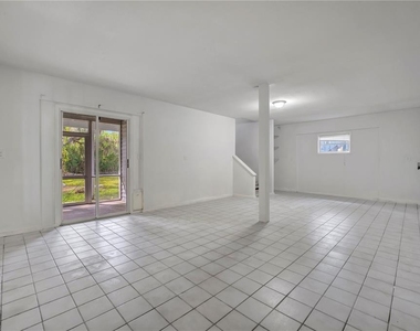 631 Harbor Avenue - Photo Thumbnail 1