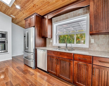 631 Harbor Avenue - Photo Thumbnail 18