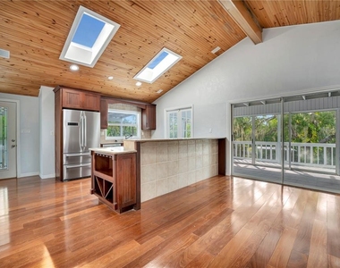 631 Harbor Avenue - Photo Thumbnail 11