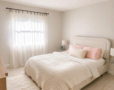 3221 Beneva Road - Photo Thumbnail 8