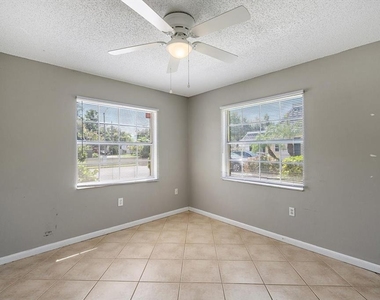 2423 Aspinwall Street - Photo Thumbnail 16