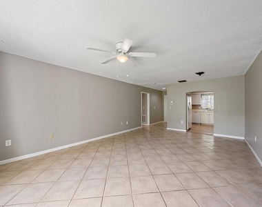 2423 Aspinwall Street - Photo Thumbnail 7