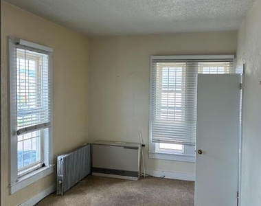313 S Main  (top Floor) Avenue - Photo Thumbnail 5