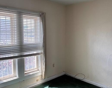 313 S Main  (top Floor) Avenue - Photo Thumbnail 3