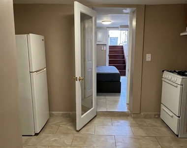 Charming 1-Bed Near Sutphin/Jamaica — Great Price! - Photo Thumbnail 4