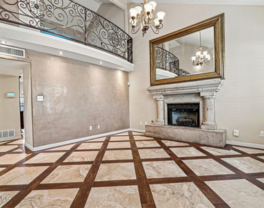 3157 Royal Jewel Street - Photo Thumbnail 4