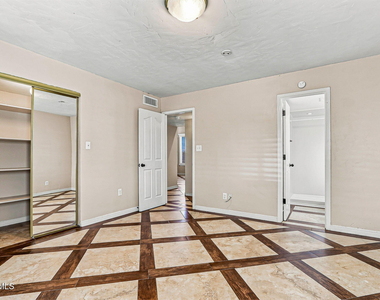 3157 Royal Jewel Street - Photo Thumbnail 16