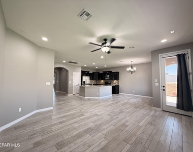 12125 Chapel Hill Road - Photo Thumbnail 10