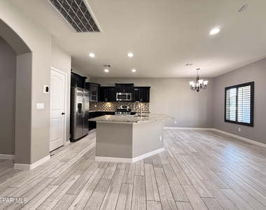 12125 Chapel Hill Road - Photo Thumbnail 9