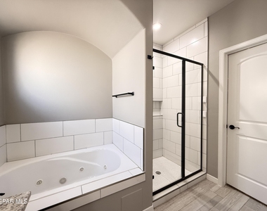 12125 Chapel Hill Road - Photo Thumbnail 23