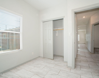 621 Main Street - Photo Thumbnail 14