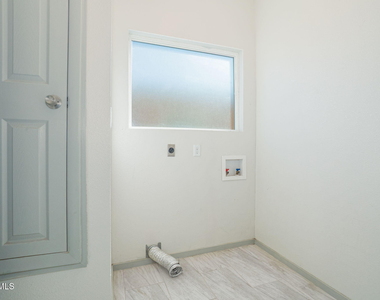 621 Main Street - Photo Thumbnail 6