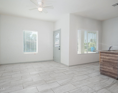 621 Main Street - Photo Thumbnail 3