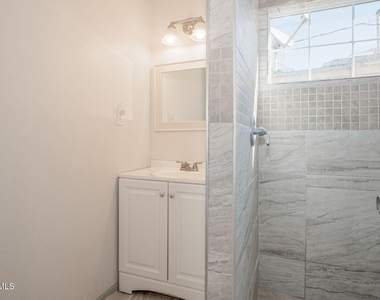 621 Main Street - Photo Thumbnail 7