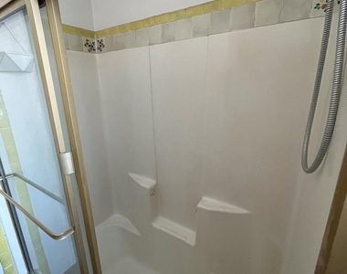 512 Prospect Street - Photo Thumbnail 9