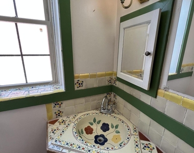512 Prospect Street - Photo Thumbnail 11