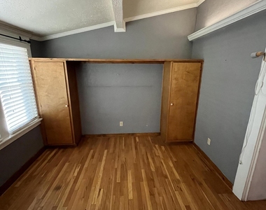 512 Prospect Street - Photo Thumbnail 18
