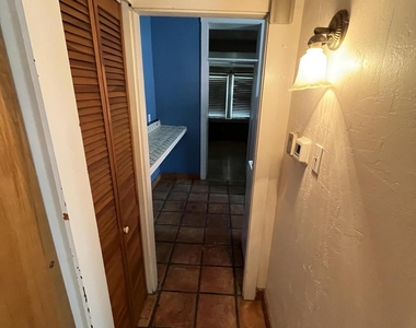 512 Prospect Street - Photo Thumbnail 13