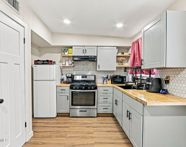 10532 Goodman Street - Photo Thumbnail 10