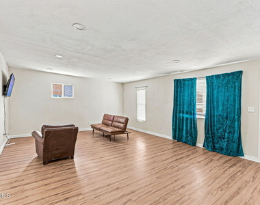 10532 Goodman Street - Photo Thumbnail 4