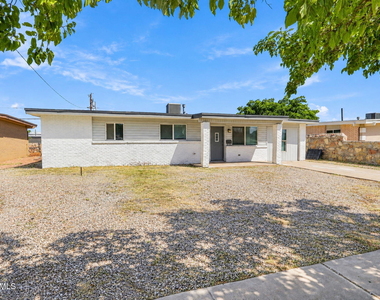 10532 Goodman Street - Photo Thumbnail 2