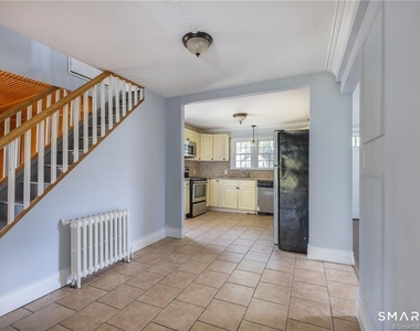 480 Ezra Street - Photo Thumbnail 8