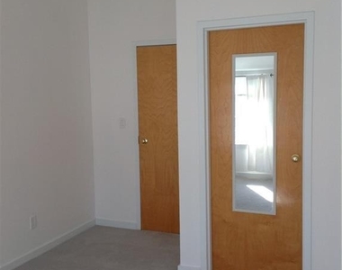 664 Main Avenue - Photo Thumbnail 19