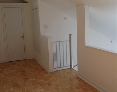 664 Main Avenue - Photo Thumbnail 12