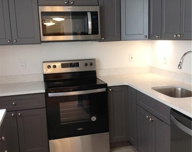 664 Main Avenue - Photo Thumbnail 5