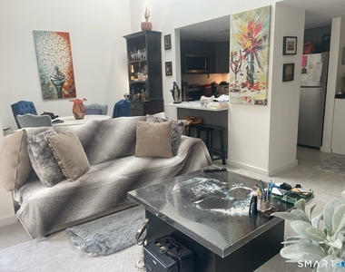 664 Main Avenue - Photo Thumbnail 2