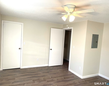 543 Main Street - Photo Thumbnail 7