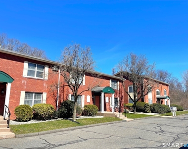 543 Main Street - Photo Thumbnail 2