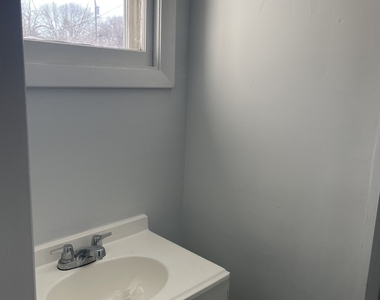70 Highlawn Street - Photo Thumbnail 8