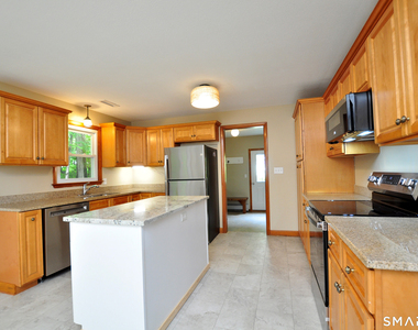 84 Holcomb Street - Photo Thumbnail 16