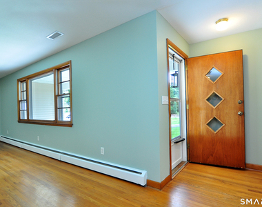 84 Holcomb Street - Photo Thumbnail 7