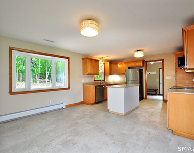 84 Holcomb Street - Photo Thumbnail 15