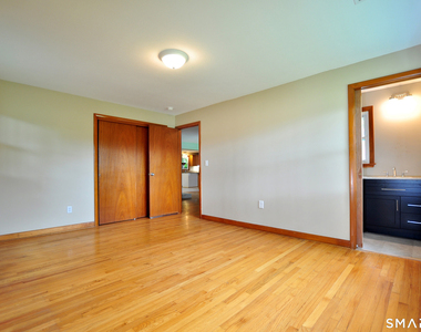 84 Holcomb Street - Photo Thumbnail 31