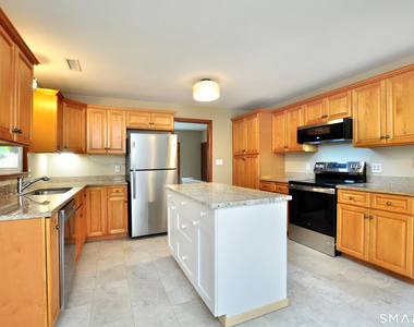 84 Holcomb Street - Photo Thumbnail 20