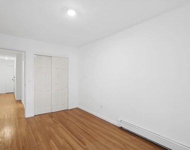 32-53 35th Street - Photo Thumbnail 4
