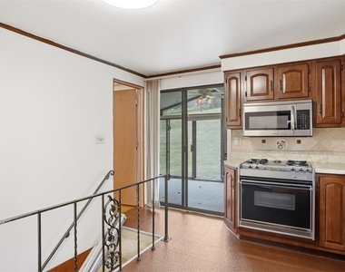 4782 Barone Dr - Photo Thumbnail 5